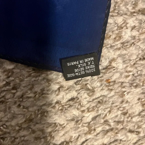 Gucci Scarf - Picture 5 of 5